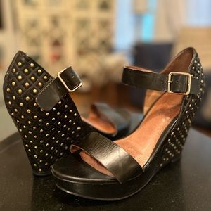 Black and Gold Wedges